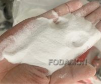 Removal of iron impurities in quartz sand by multiple methods